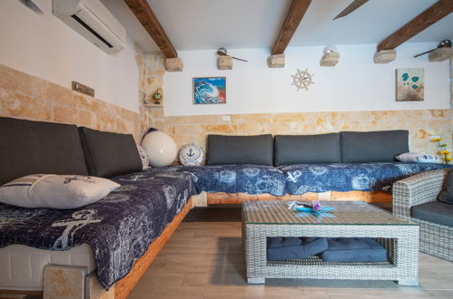 Photo 8 - 4 bedroom House in Novi Vinodolski with private pool and sea view