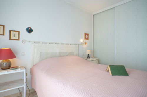 Foto 13 - Apartamento de 1 habitación en Fréjus con piscina y vistas al mar