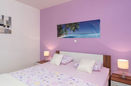 Photo 15 - 4 bedroom Apartment in Biograd na Moru with garden and terrace