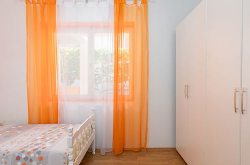 Photo 25 - 4 bedroom Apartment in Biograd na Moru with garden and terrace