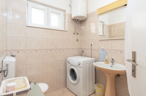 Photo 28 - 4 bedroom Apartment in Biograd na Moru with garden and terrace