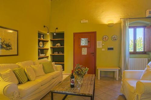 Photo 6 - 2 bedroom Apartment in Casole d'Elsa with swimming pool and garden