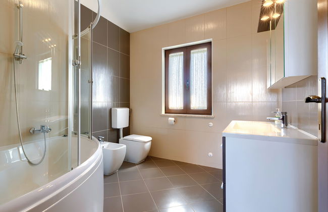 Casa de 5 quartos em Sveti Lovreč com piscina privada e jardim - Foto 34