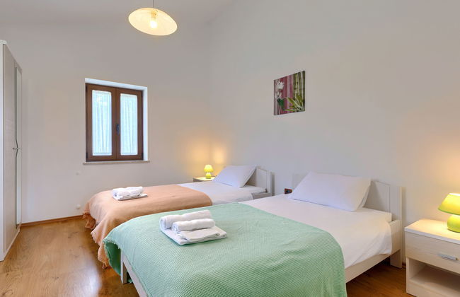 Casa de 5 quartos em Sveti Lovreč com piscina privada e jardim - Foto 17
