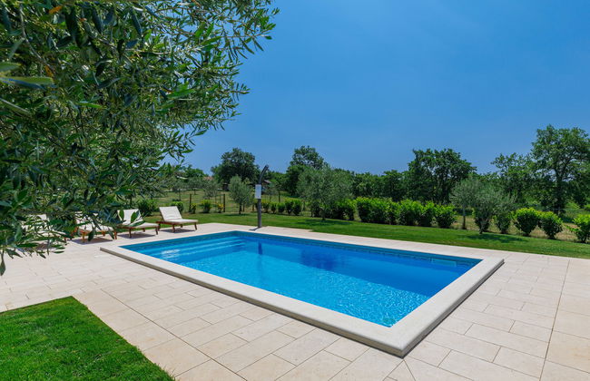 Casa de 5 quartos em Sveti Lovreč com piscina privada e jardim - Foto 28