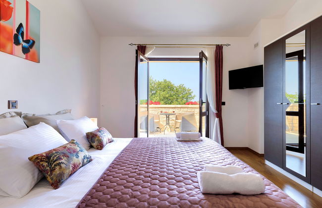 Casa de 5 quartos em Sveti Lovreč com piscina privada e jardim - Foto 25