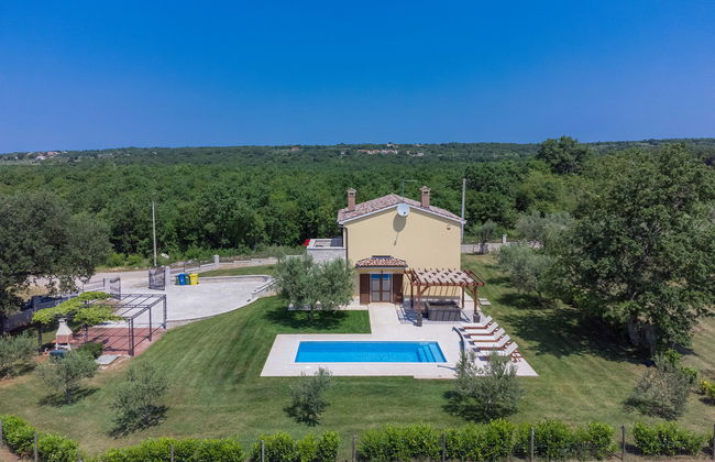 Casa de 5 quartos em Sveti Lovreč com piscina privada e jardim - Foto 40