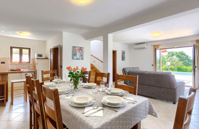 Casa de 5 quartos em Sveti Lovreč com piscina privada e jardim - Foto 10