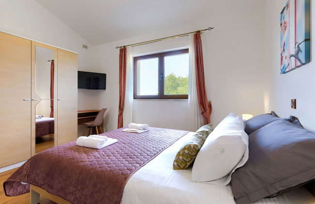 Casa de 5 quartos em Sveti Lovreč com piscina privada e jardim - Foto 32