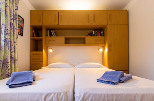 Foto 5 - Appartamento con 2 camere da letto a Creixell con piscina e vista mare
