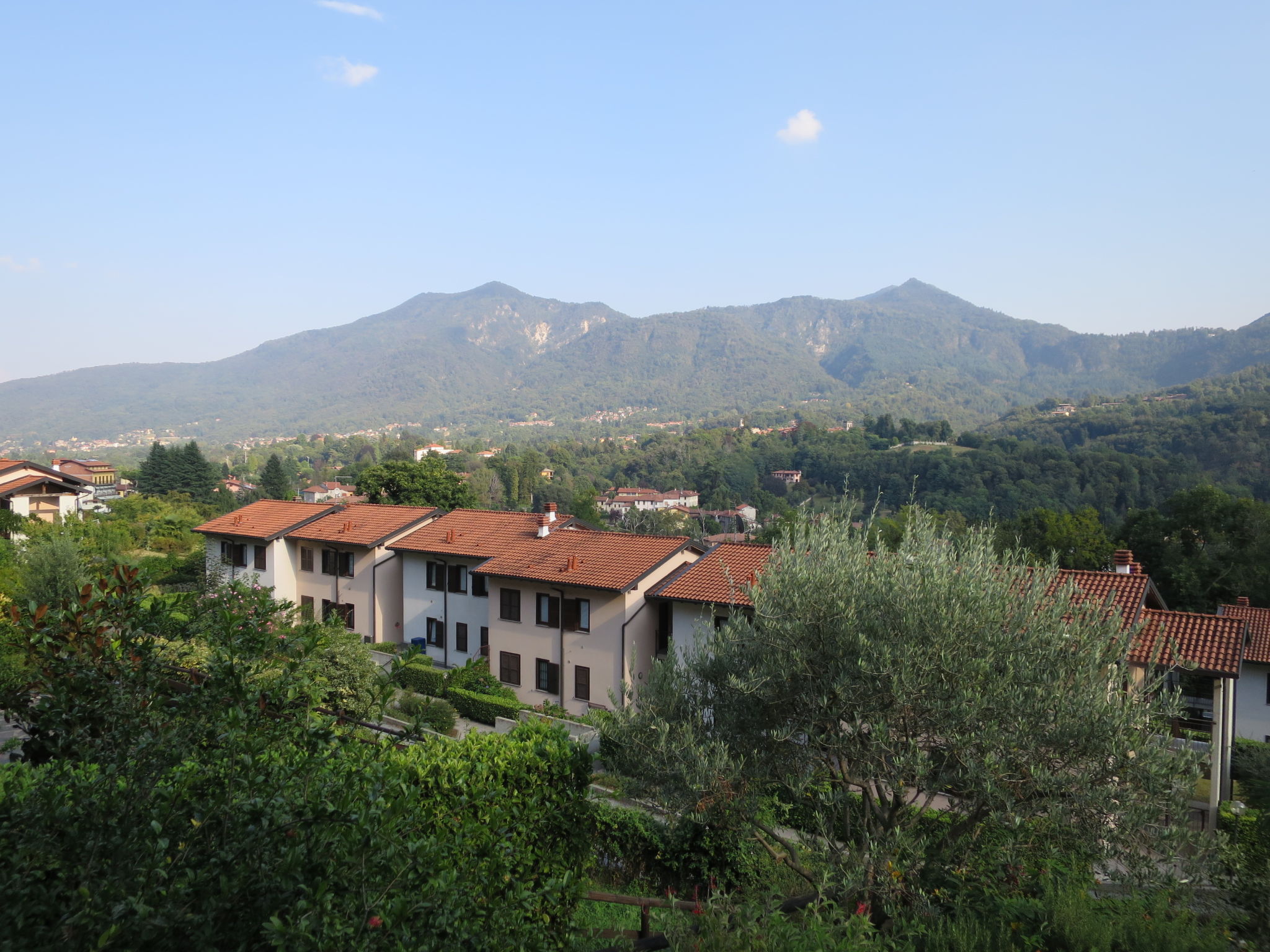 Foto 16 - Appartamento con 2 camere da letto a Castelveccana con piscina e vista sulle montagne