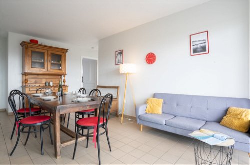 Foto 3 - Appartamento con 2 camere da letto a Saint-Pierre-Quiberon con giardino e vista mare