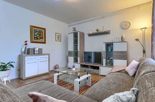 Foto 10 - Apartamento de 1 quarto em Kanfanar com piscina e jardim
