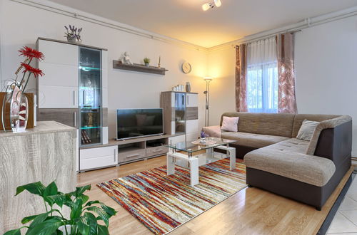 Foto 4 - Apartamento de 1 quarto em Kanfanar com piscina e jardim