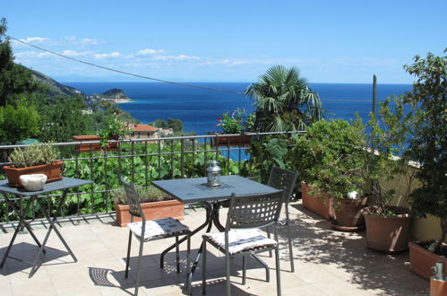 Photo 12 - 1 bedroom Apartment in Finale Ligure with garden and terrace