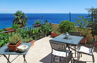 Photo 1 - Appartement de 1 chambre à Finale Ligure avec terrasse et vues à la mer