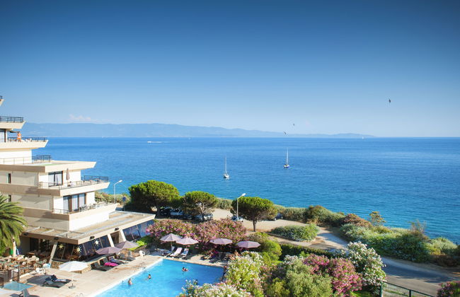 Apartamento de 2 quartos em Ajaccio com piscina e jardim - Foto 1