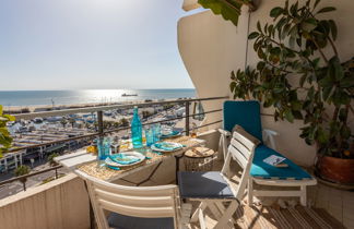 Foto 1 - Apartamento en La Grande-Motte con terraza y vistas al mar