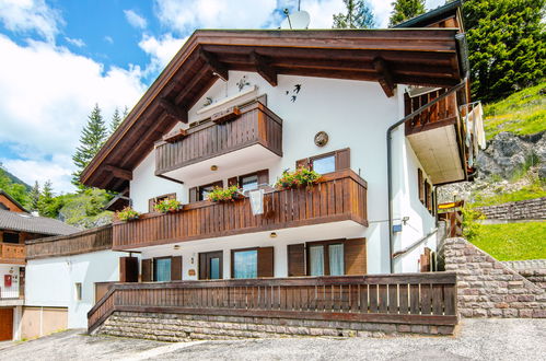 Photo 1 - Appartement de 2 chambres à Campitello di Fassa avec terrasse et vues sur la montagne