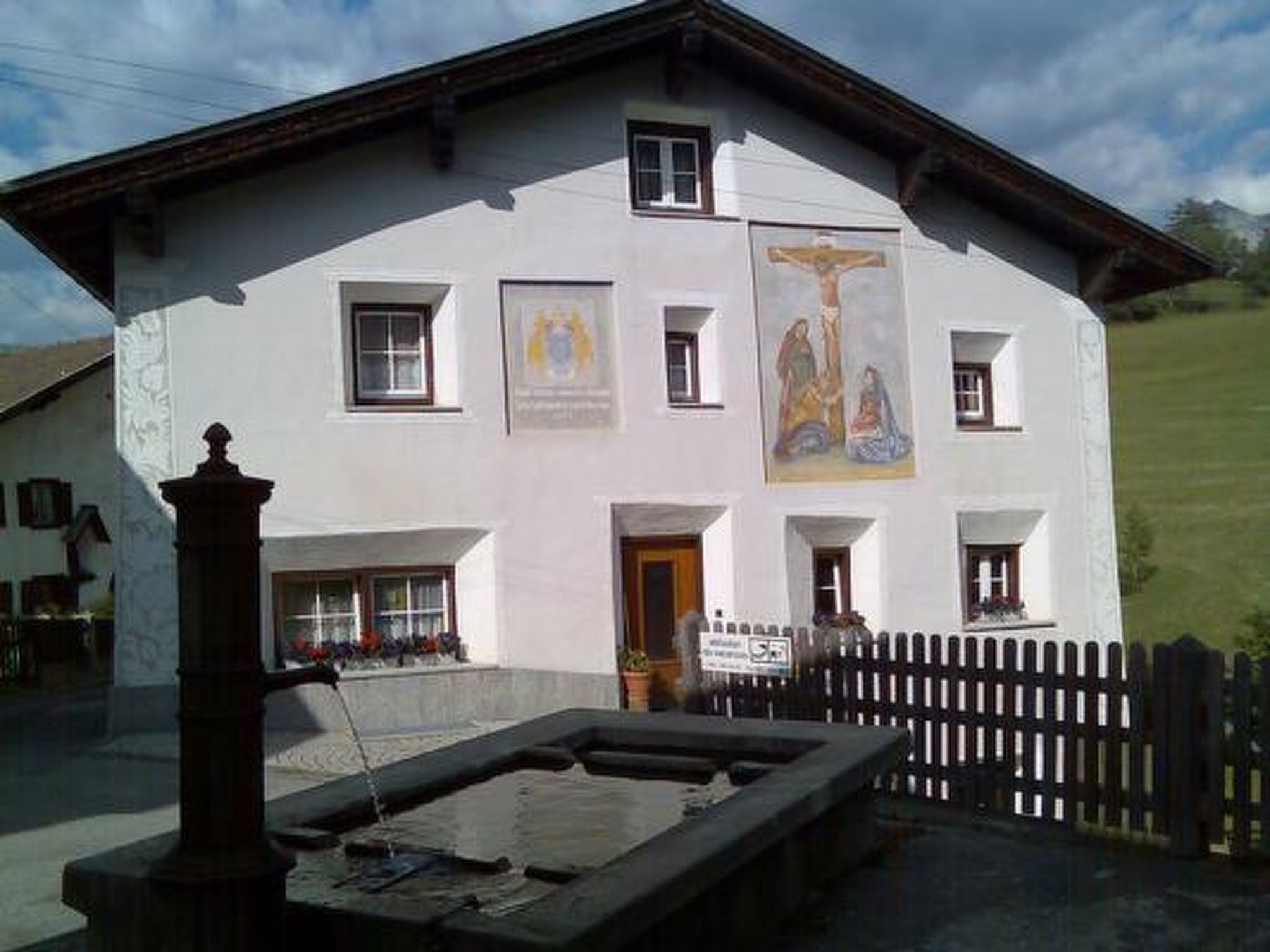 Foto 4 - Apartment mit 3 Schlafzimmern in Scuol mit blick auf die berge