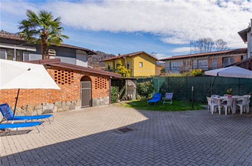 Foto 28 - Casa de 2 quartos em Brissago-Valtravaglia com banheira de hidromassagem e vista para a montanha