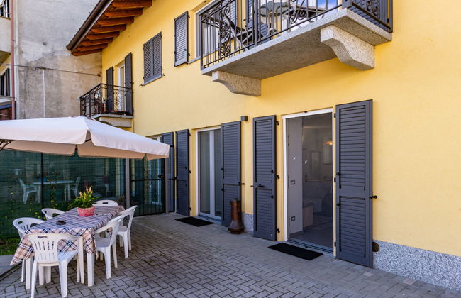 Casa de 3 quartos em Brissago-Valtravaglia com jardim e banheira de hidromassagem - Foto 2