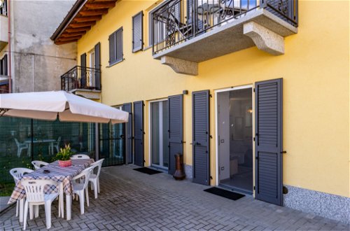 Foto 2 - Casa de 2 habitaciones en Brissago-Valtravaglia con bañera de hidromasaje y vistas a la montaña