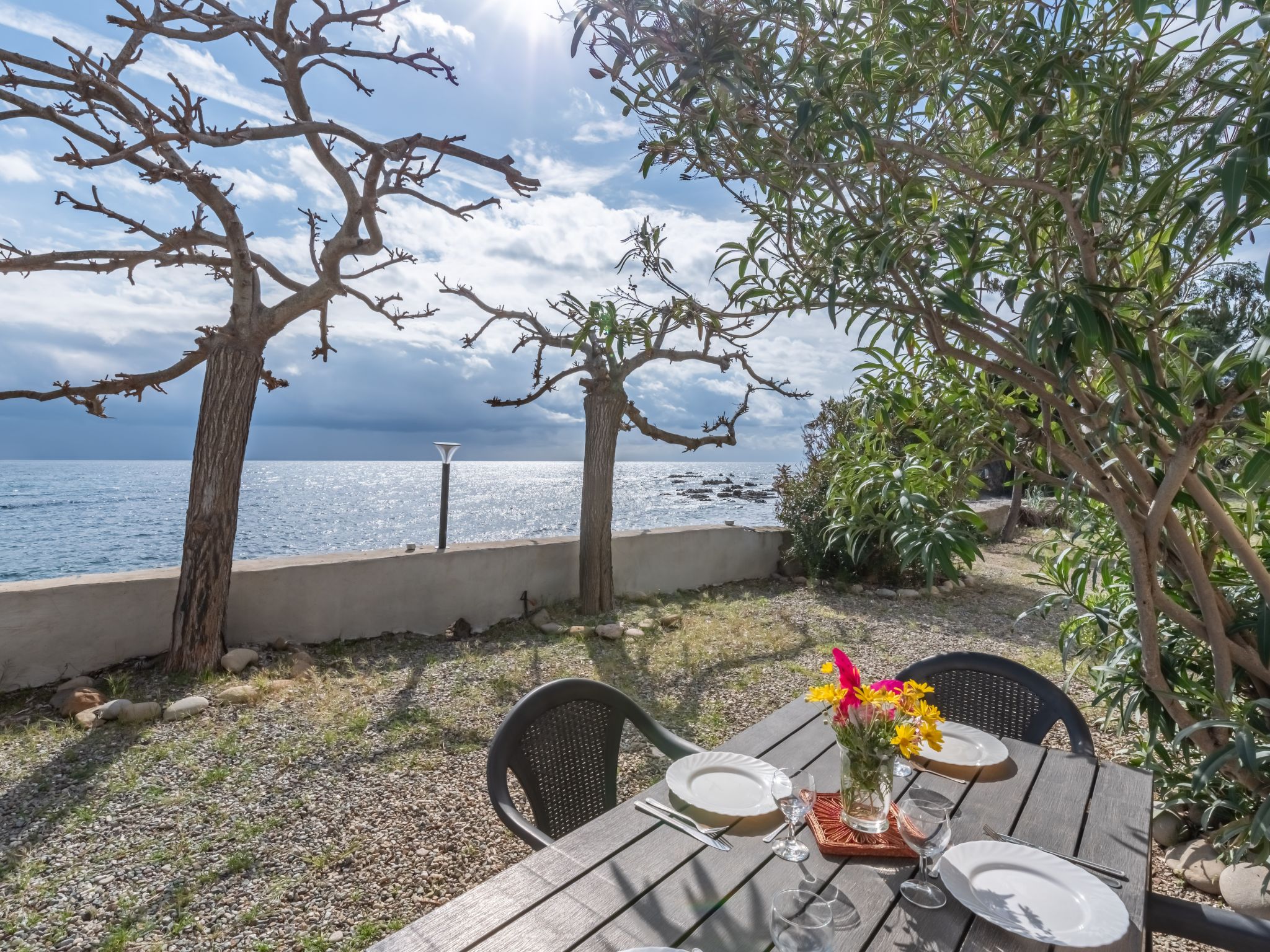 Foto 1 - Casa de 1 quarto em Sari-Solenzara com jardim e vistas do mar