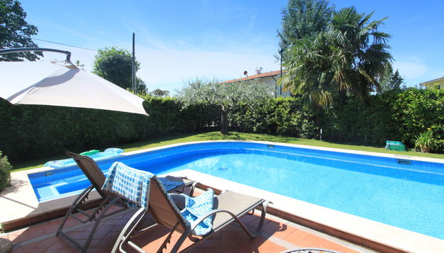 Maison de 4 chambres à Forte dei Marmi avec piscine privée et jardin - Photo 3