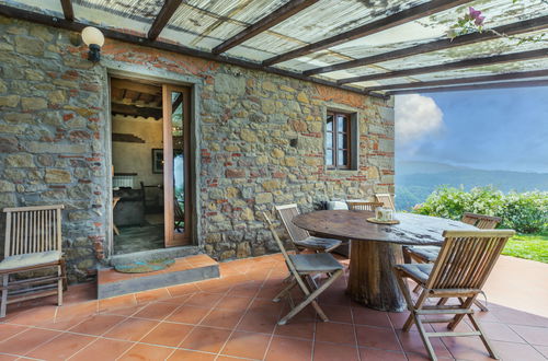 Photo 8 - Appartement de 3 chambres à Pescia avec piscine et jardin