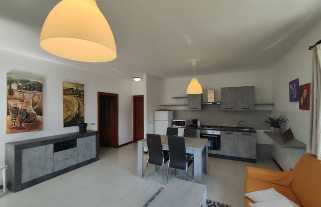 Apartamento de 3 quartos em Dongo com jardim e terraço - Foto 4