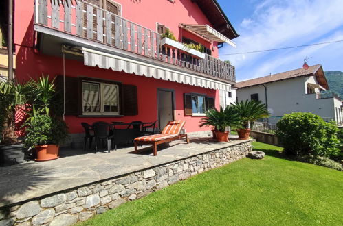 Photo 2 - Appartement de 2 chambres à Dongo avec terrasse et vues sur la montagne