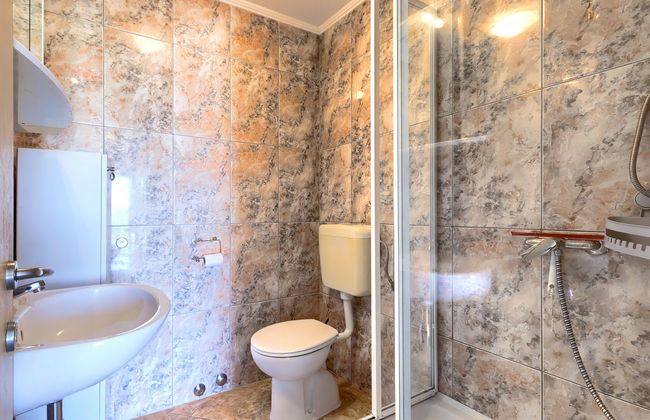 Apartamento de 3 quartos em Umag com piscina e jardim - Foto 17