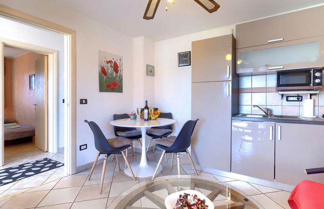 Apartamento de 3 quartos em Umag com piscina e jardim - Foto 11