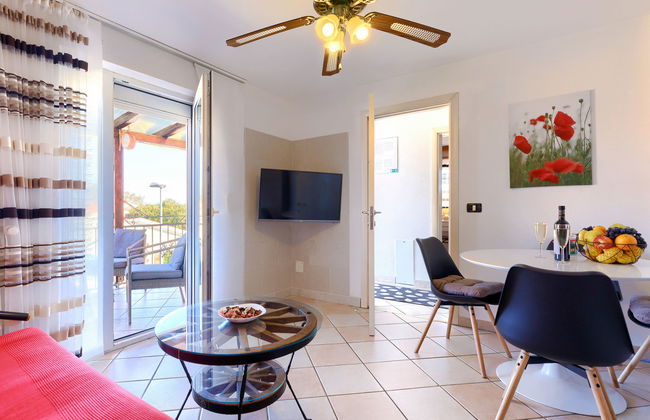 Apartamento de 3 quartos em Umag com piscina e jardim - Foto 6