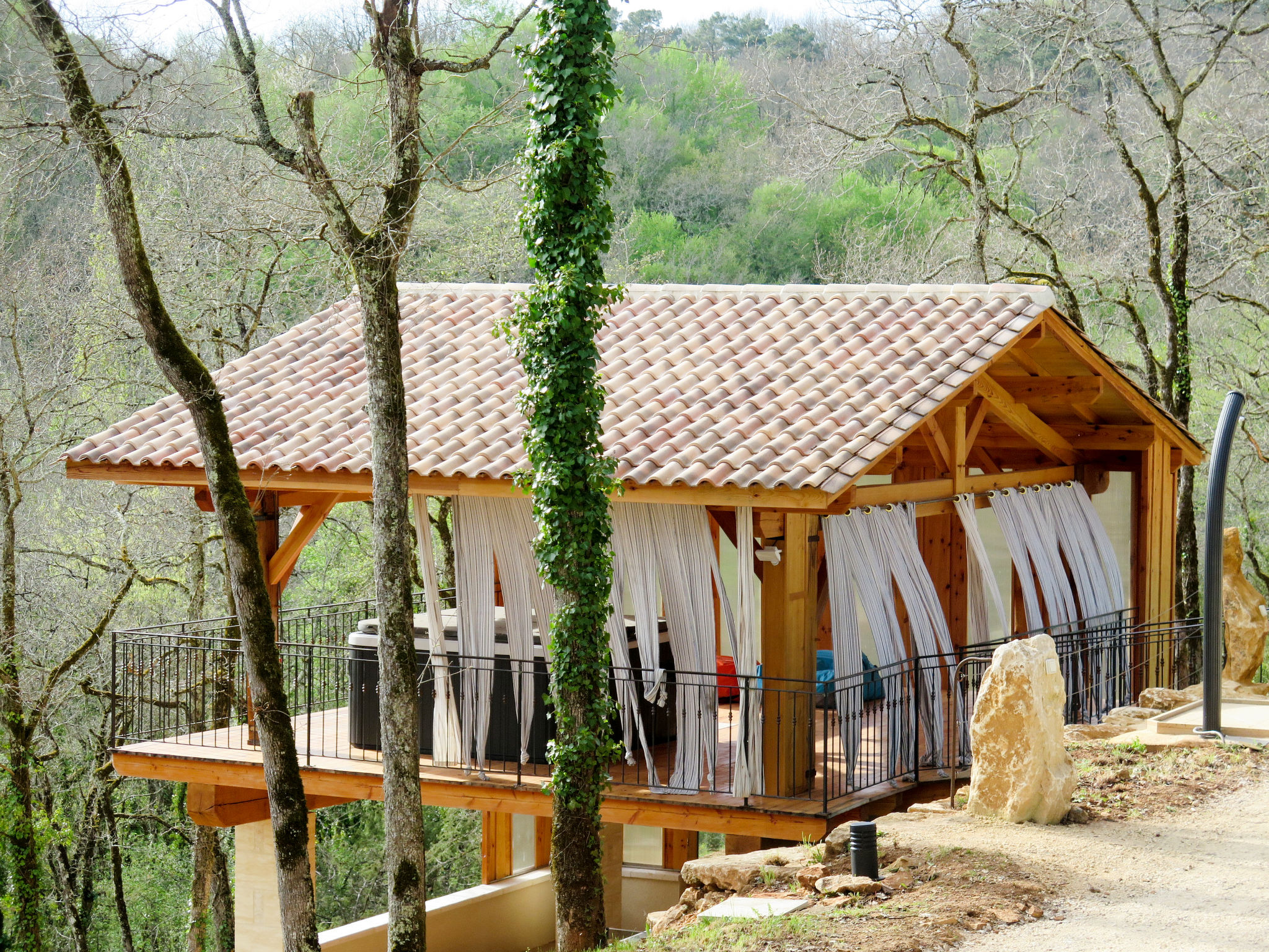 Photo 34 - Maison de 2 chambres à Blanquefort-sur-Briolance avec piscine privée et terrasse