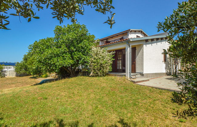 3 bedroom House in Vodice with garden and terrace - Photo 1