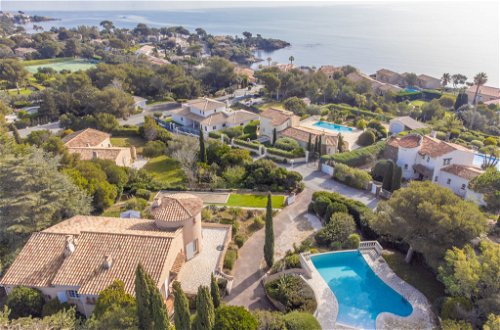 Foto 44 - Casa de 4 habitaciones en Fréjus con piscina privada y vistas al mar