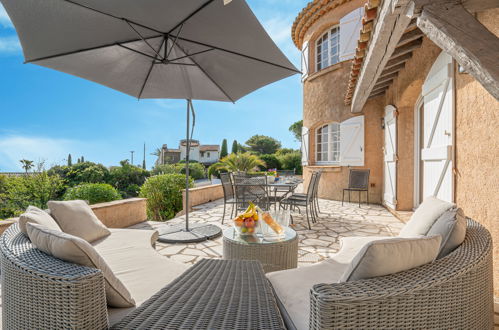 Foto 2 - Casa de 4 habitaciones en Fréjus con piscina privada y vistas al mar