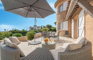 Photo 2 - Maison de 4 chambres à Fréjus avec piscine privée et jardin