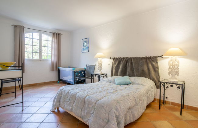 Maison de 4 chambres à Fréjus avec piscine privée et jardin - Photo 17