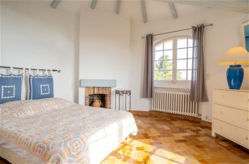 Foto 15 - Casa con 4 camere da letto a Fréjus con piscina privata e vista mare