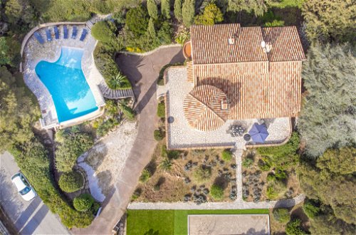 Foto 45 - Casa de 4 quartos em Fréjus com piscina privada e vistas do mar