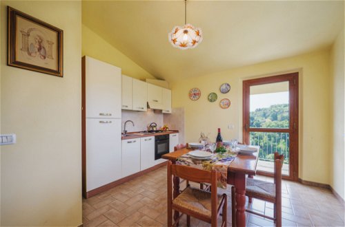 Photo 11 - 2 bedroom Apartment in Lucca with garden