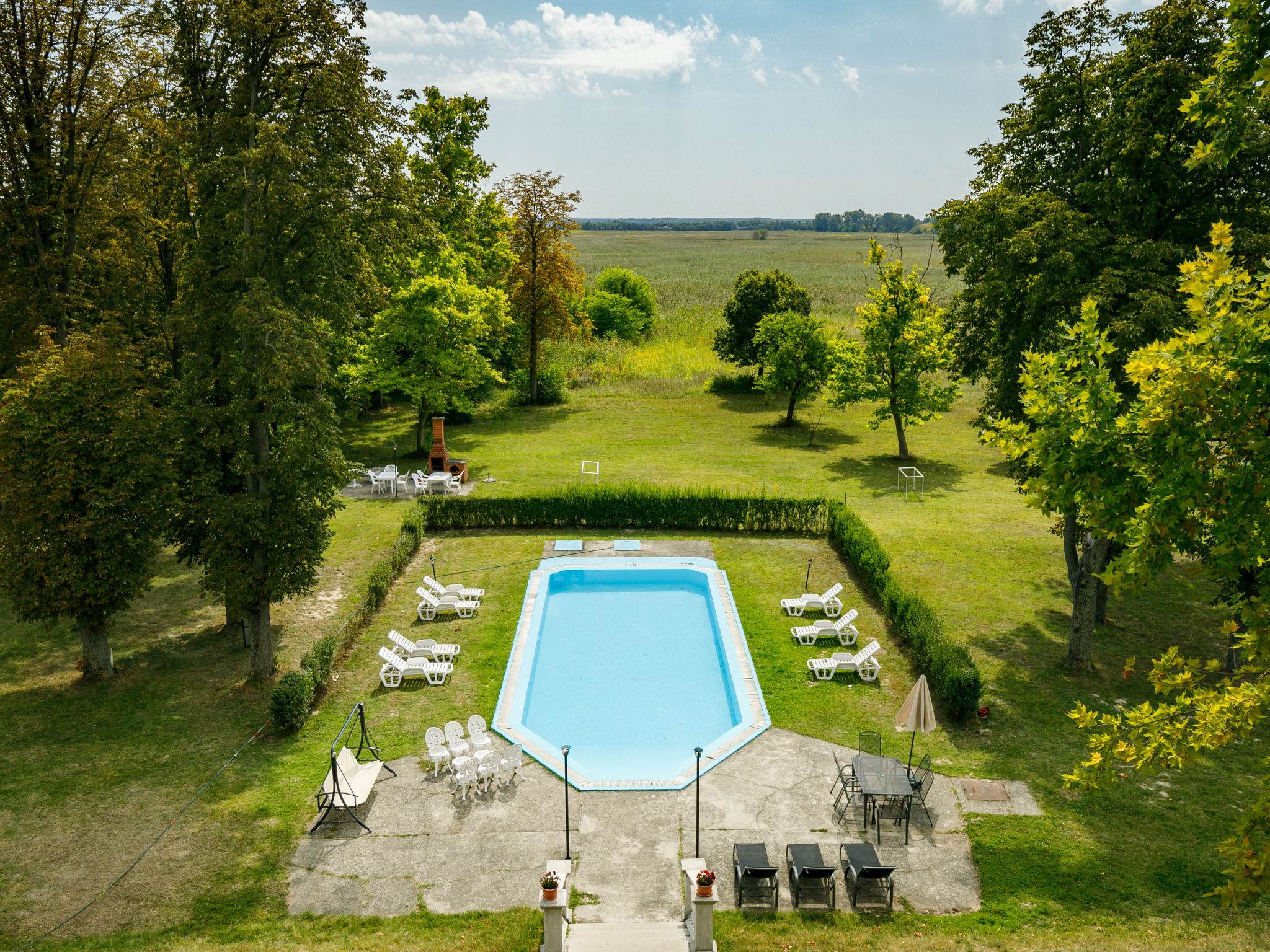 Foto 2 - Casa con 10 camere da letto a Fonyód con piscina privata e giardino