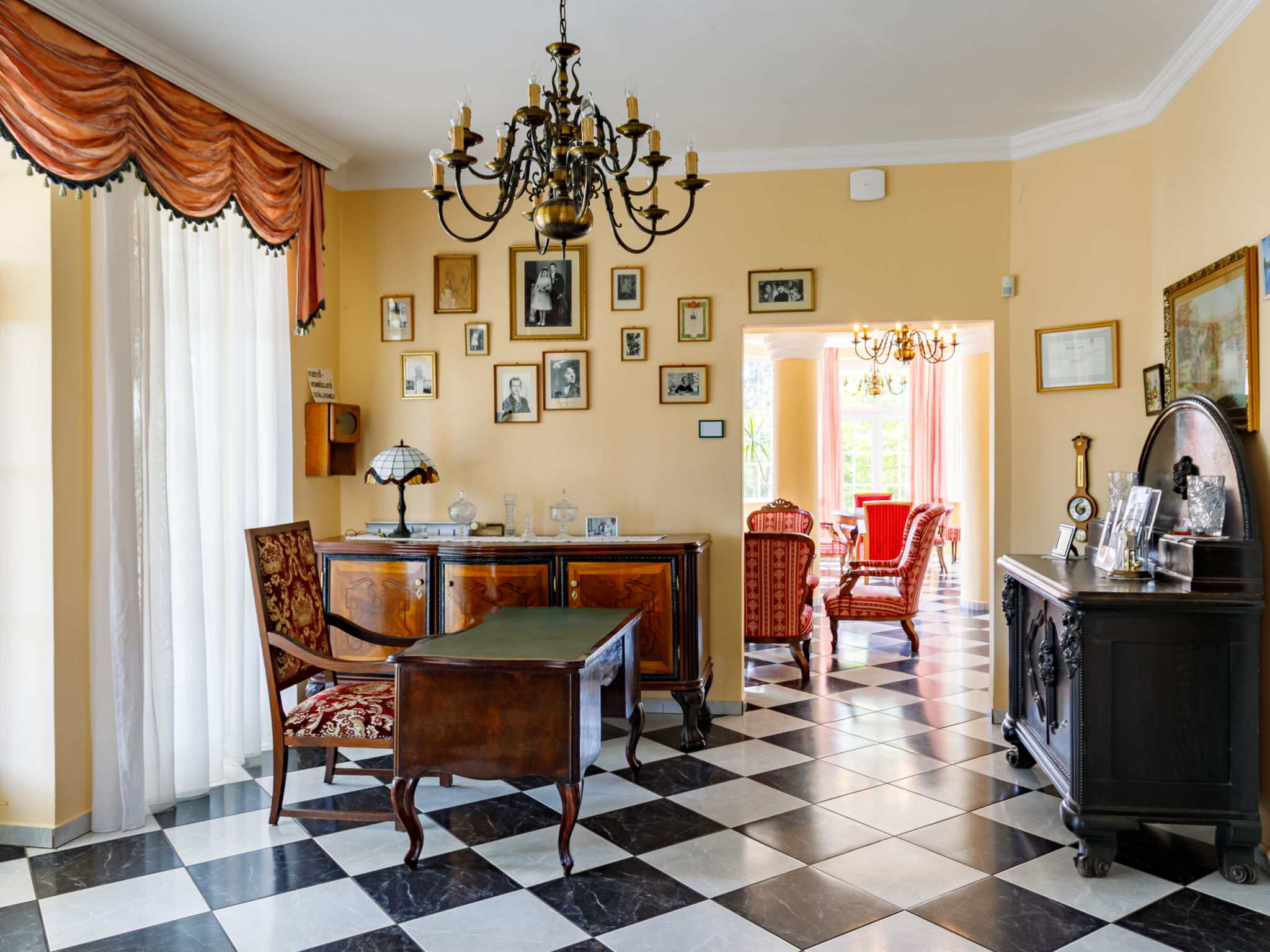 Photo 6 - Maison de 10 chambres à Fonyód avec piscine privée et vues à la mer