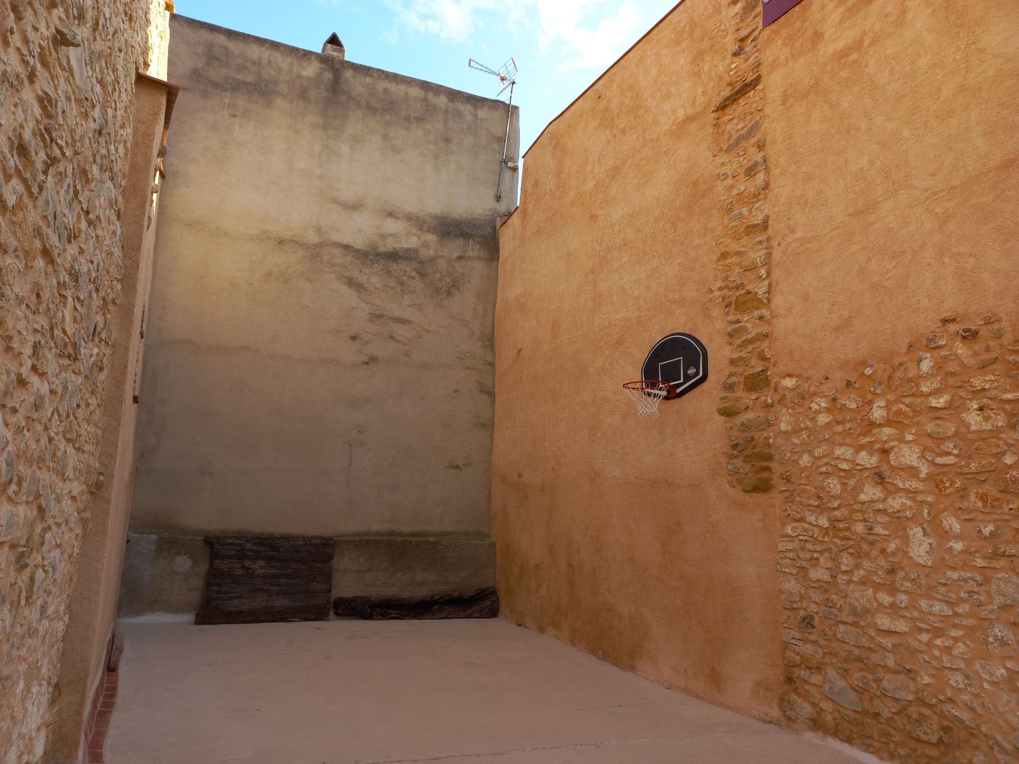 Photo 34 - Maison de 4 chambres à Godall avec jardin et terrasse