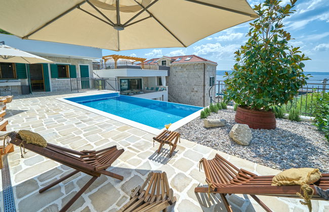 Casa de 8 quartos em Dugi Rat com piscina privada e jardim - Foto 5