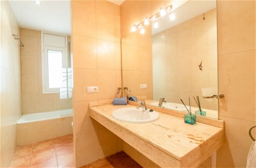 Foto 26 - Casa con 4 camere da letto a Roda de Berà con piscina privata e vista mare