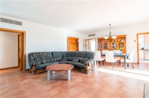 Foto 9 - Casa con 4 camere da letto a Roda de Berà con piscina privata e vista mare